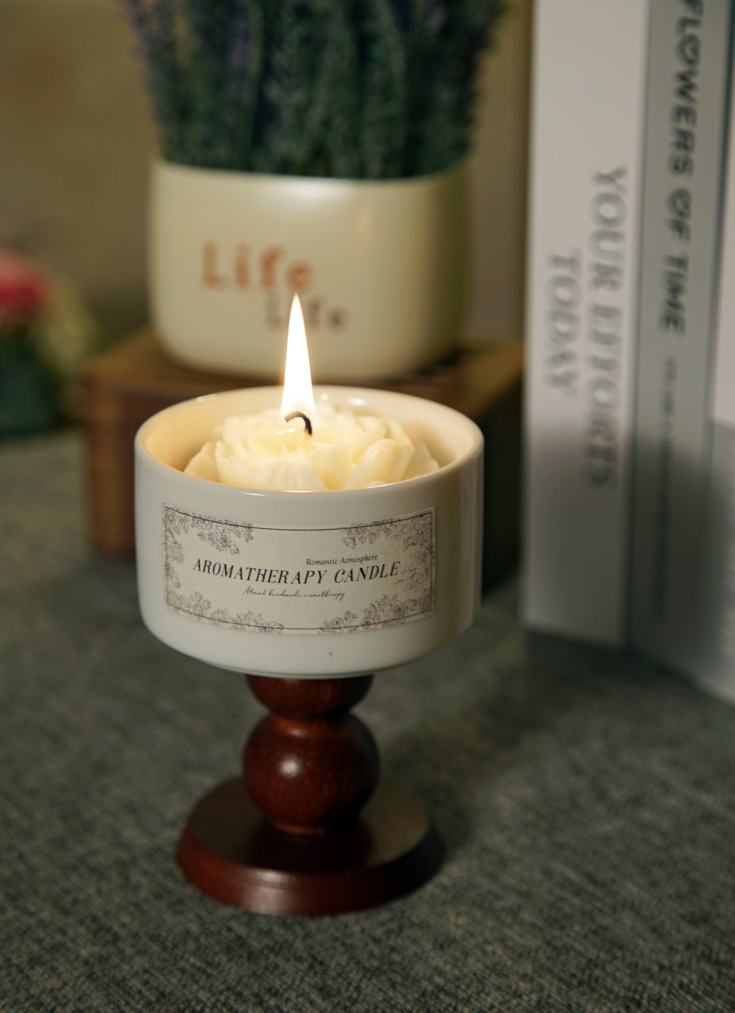 Camellia Flower Aromatherapy Candle Gift Set – 100% Natural Soy Wax, Floral Scent, Eco-Friendly & Reusable Jar